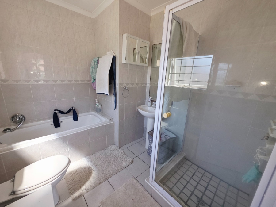 3 Bedroom Property for Sale in Parklands Western Cape